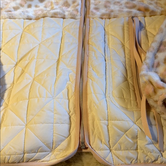 UGG Marlene Quilted Jacket Size S BNWT - Picture 3 of 10